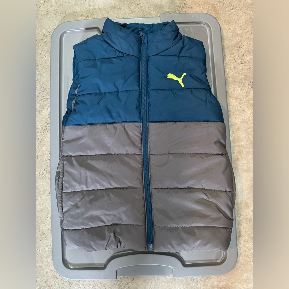 Puma Vest - NWOT
Size XS 5/6